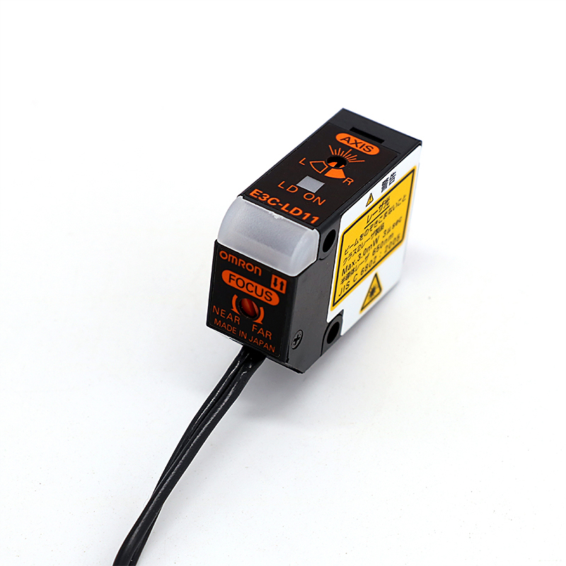 OMRON 欧姆龙 数字放大器分离光电传感器 （激光型） E3C-LDA11 2M