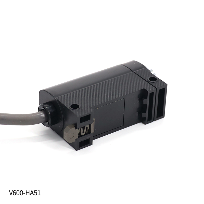 OMRON 欧姆龙 RFID系统 V600-HA51 0.5M