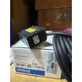 OMRON 欧姆龙 智能传感器内置放大器型激光传感器 ZX1-LD600A61 5M