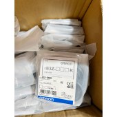 OMRON 欧姆龙 内置小型放大器型光电传感器 E3Z-D62K 2M