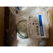 OMRON 欧姆龙 小径型接近传感器 E2E-S05S12-CJ-C1 0.3M OMS