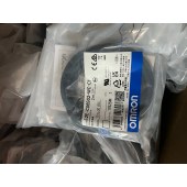 OMRON 欧姆龙 小径型接近传感器 E2E-C06S02-WC-C1 2M OMS